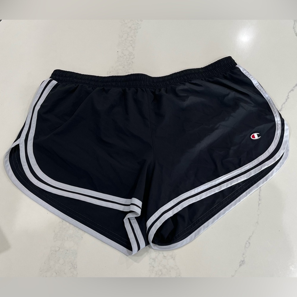 Champion Varsity athletic shorts women’s 2XL Black and white shorts